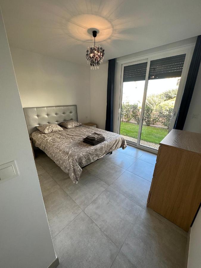 2-Bedroom-Apartment With A Terrace, Pool, Gym มาลากา ภายนอก รูปภาพ